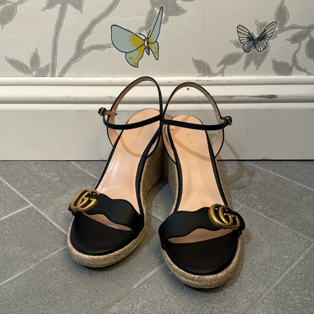 Gucci platform wedge espadrille size 39